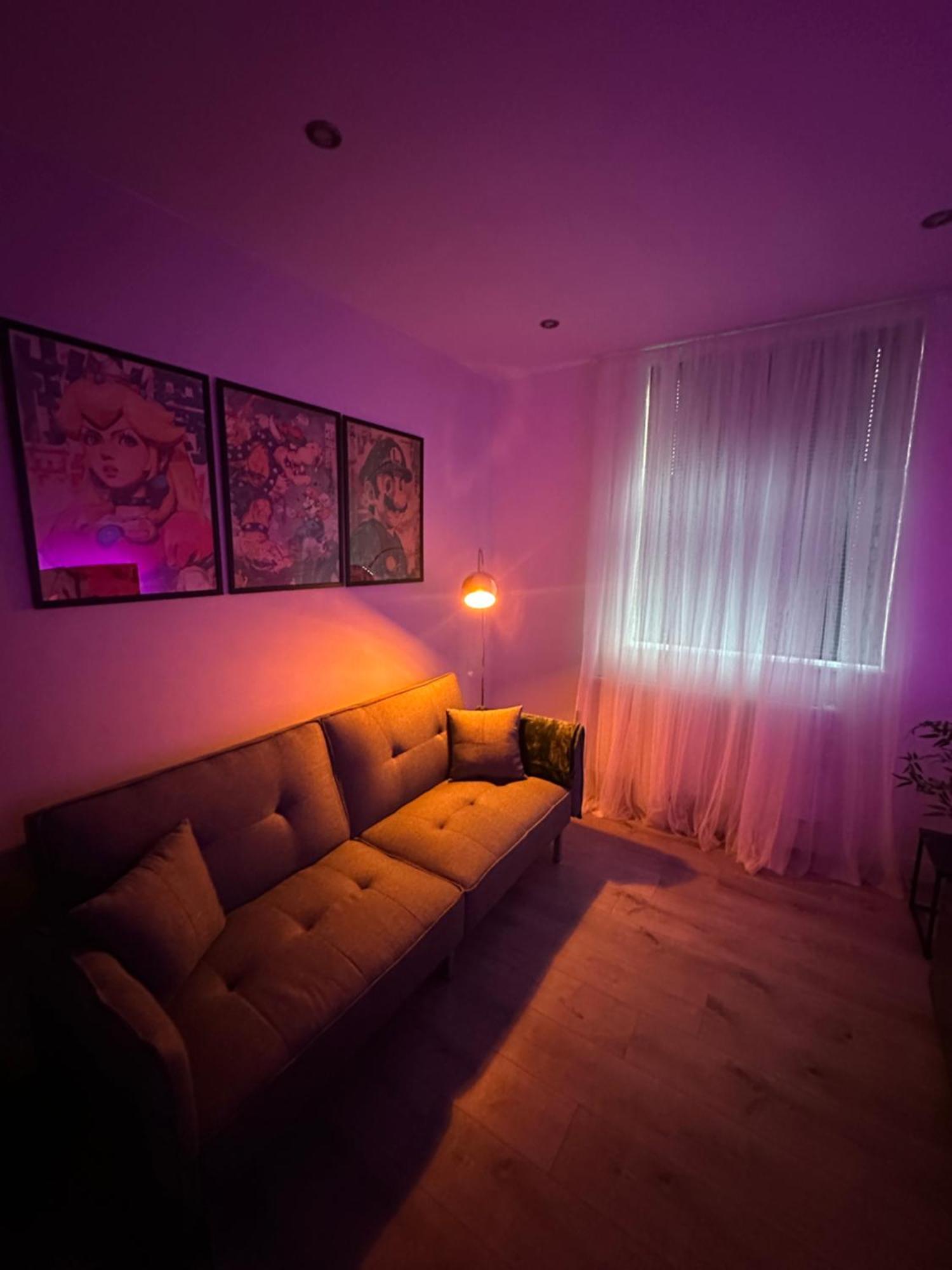 Retro Suite A Luxury Apartment With King Size Bed Wii Games And Entertainment เลสเตอร์ ภายนอก รูปภาพ